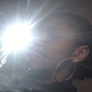 Meet your Posher, Lanisha